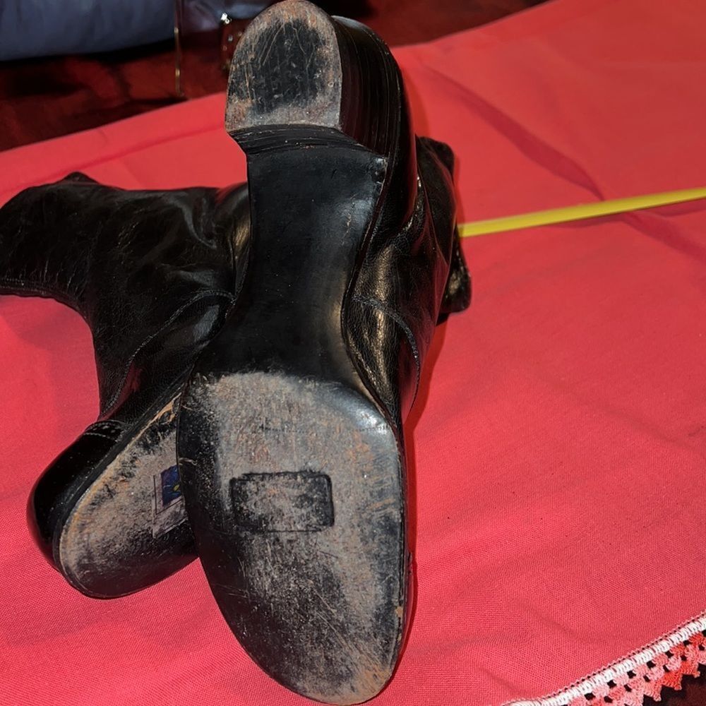 Antique children’s button up boots. Button hook attached. Black - Picture 6 of 10